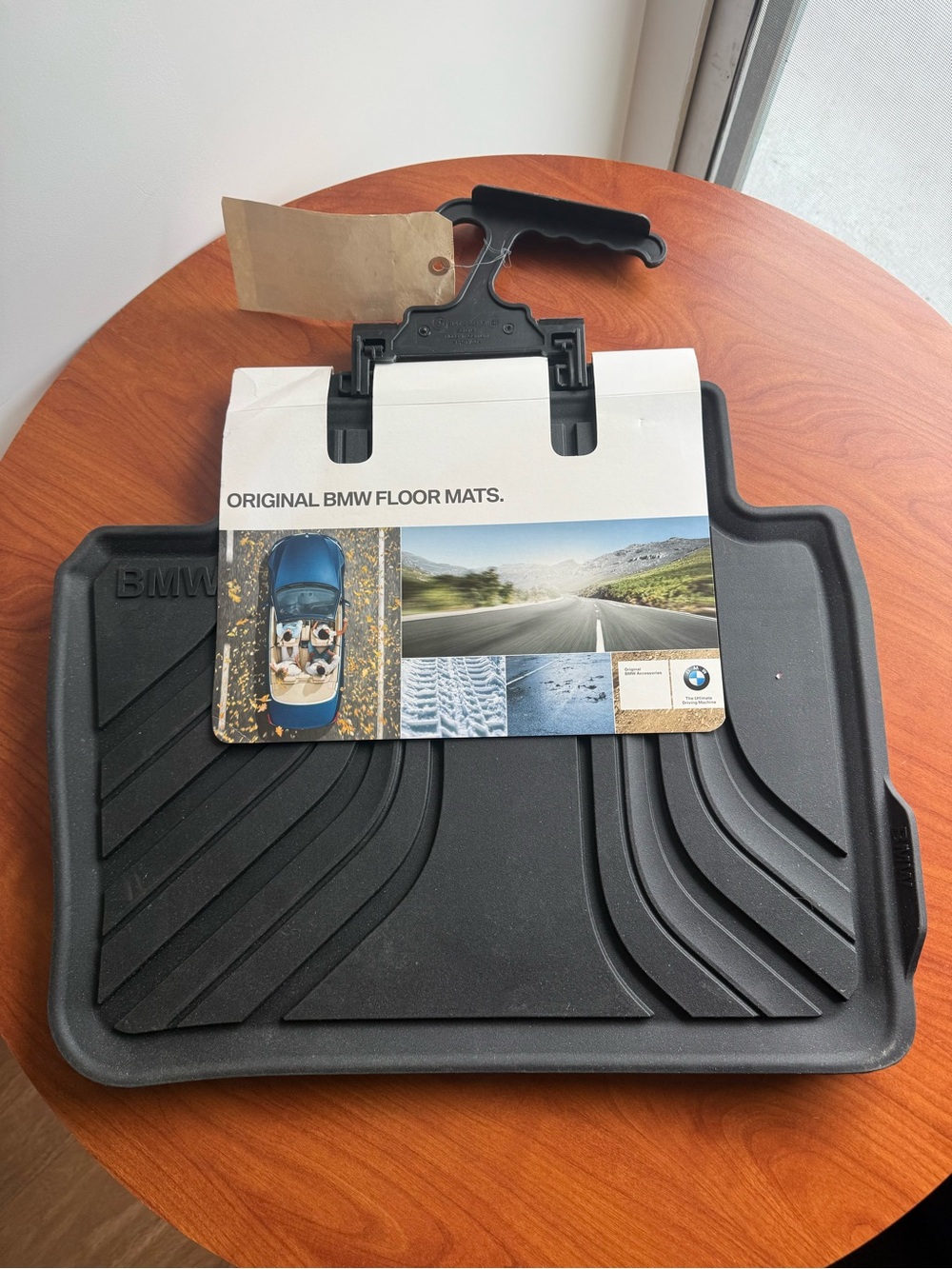 NEW NEVER USED BMW SERIES 1 F20 RUBBER FLOOR MATS ALL WEATHER REAR SET 2210210
